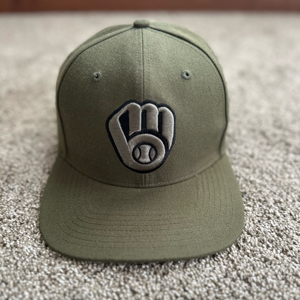 Milwaukee Brewers New Era Logo 59FIFTY Fitted Hat - Olive